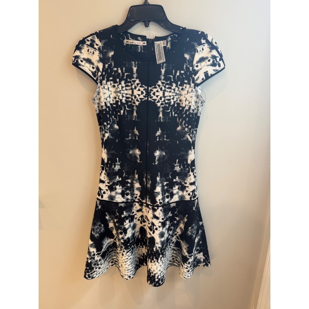 Anthropologie Yoana Baraschi Dress Size 0 B/W Abstract Fit & Flare Cap Sleeve